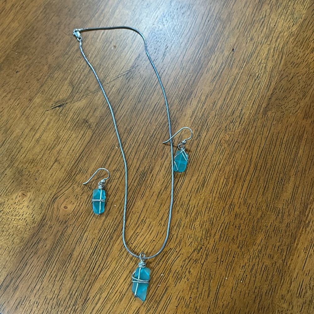 Sea Glass Jewelry Set Necklace and Earrings (blue)